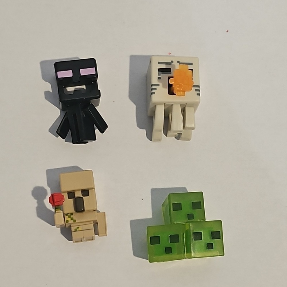Minecraft Mini-Figures Attacking Ghast Enderman Iron Golem Slime Mojang Lot